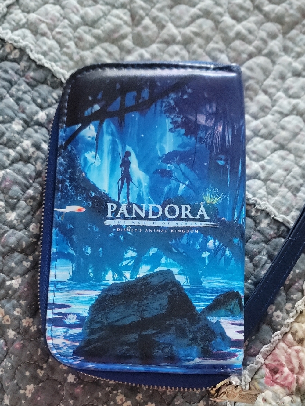 DISNEY Parks Avatar Pandora Light Up Wristlet clutch Wallet - Picture 3 of 7